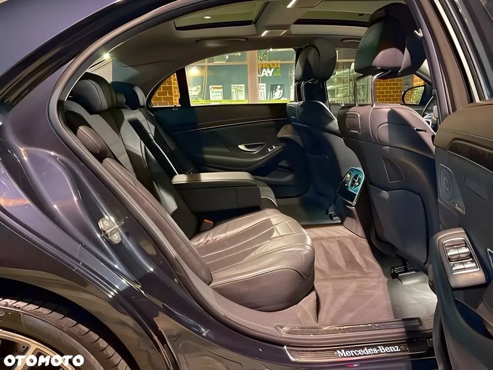 Mercedes-Benz Klasa S 560 4-Matic L 9G-TRONIC - 12