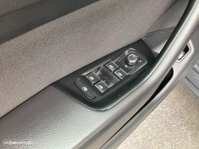 VW Passat Variant 1.4 TSI DSG GTE - 35