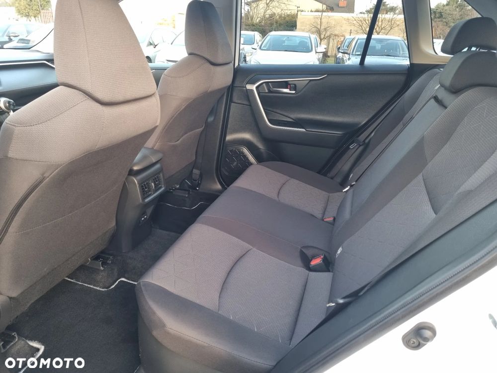 Toyota RAV4 - 16
