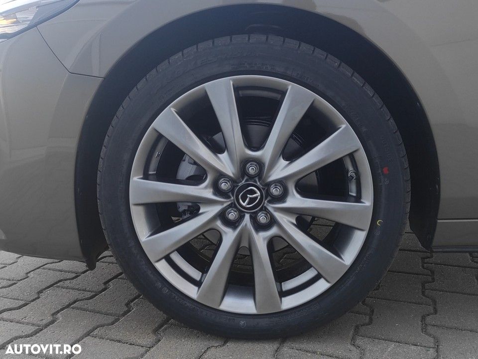 Mazda 3 e-Skyactiv X186 AT MHEV Center-Line - 11