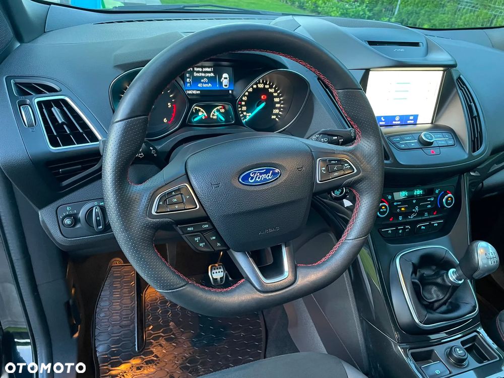 Ford Kuga 2.0 TDCi 4x4 ST-Line - 15