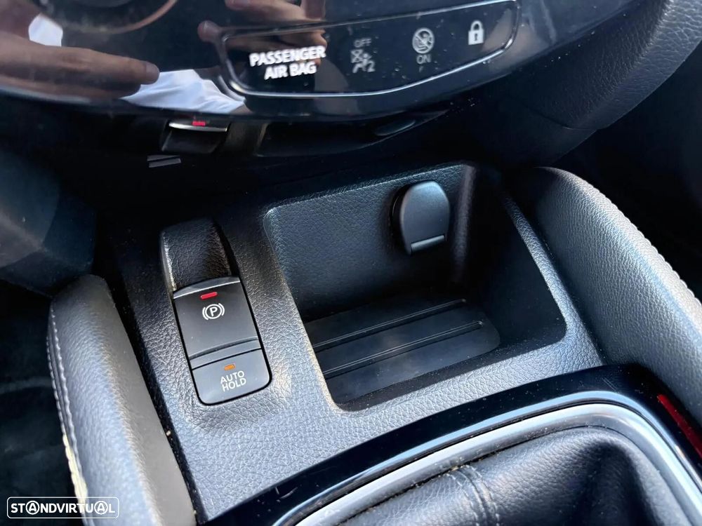 Nissan Qashqai 1.5 dCi N-Connecta J18 - 50