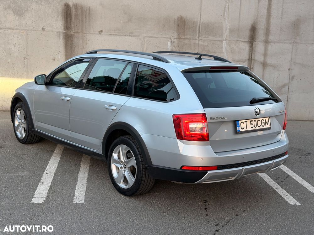 Skoda Octavia 2.0 TDI DSG 4X4 Style - 4