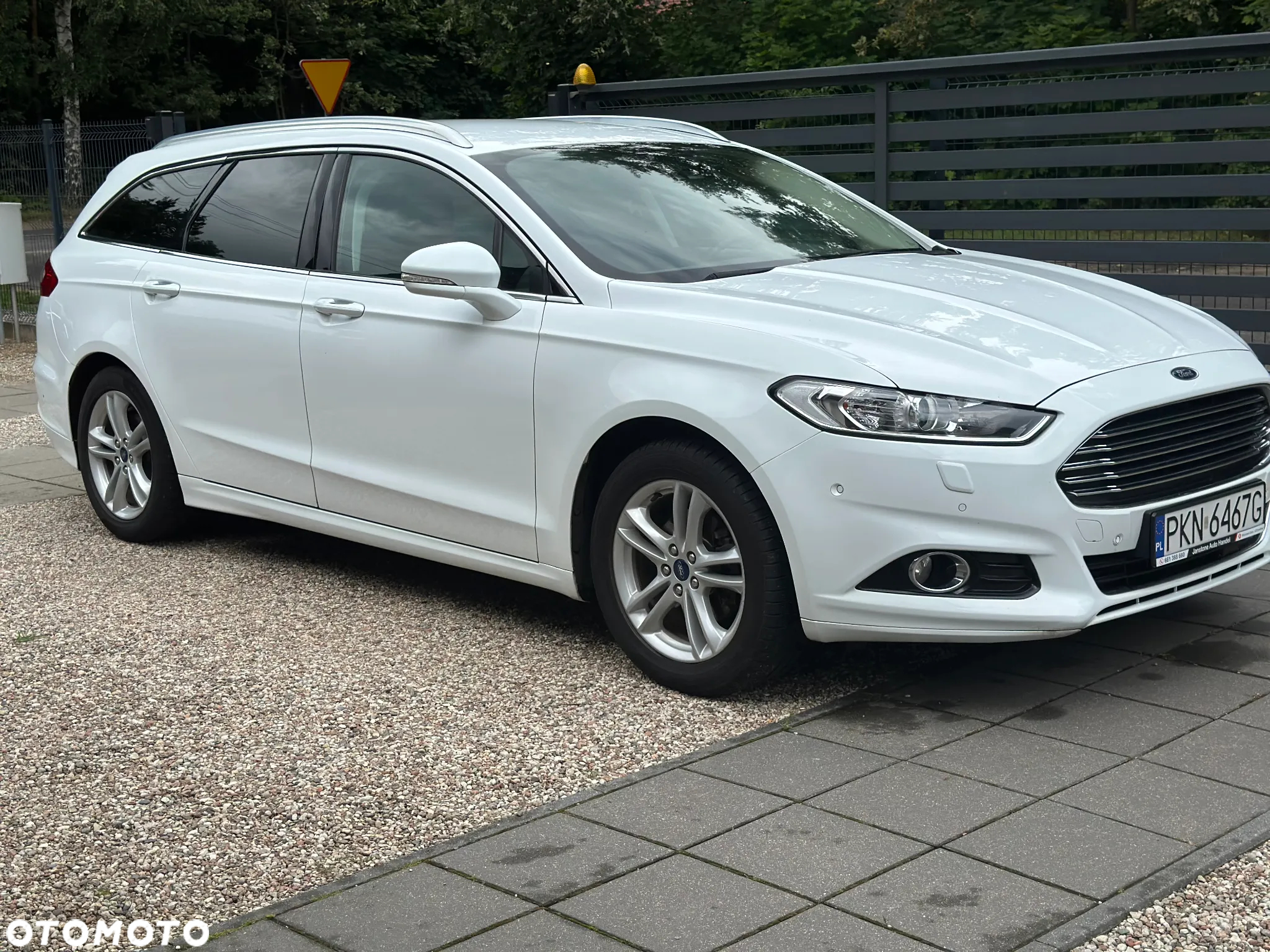 Ford Mondeo 2.0 TDCi Titanium PowerShift - 11