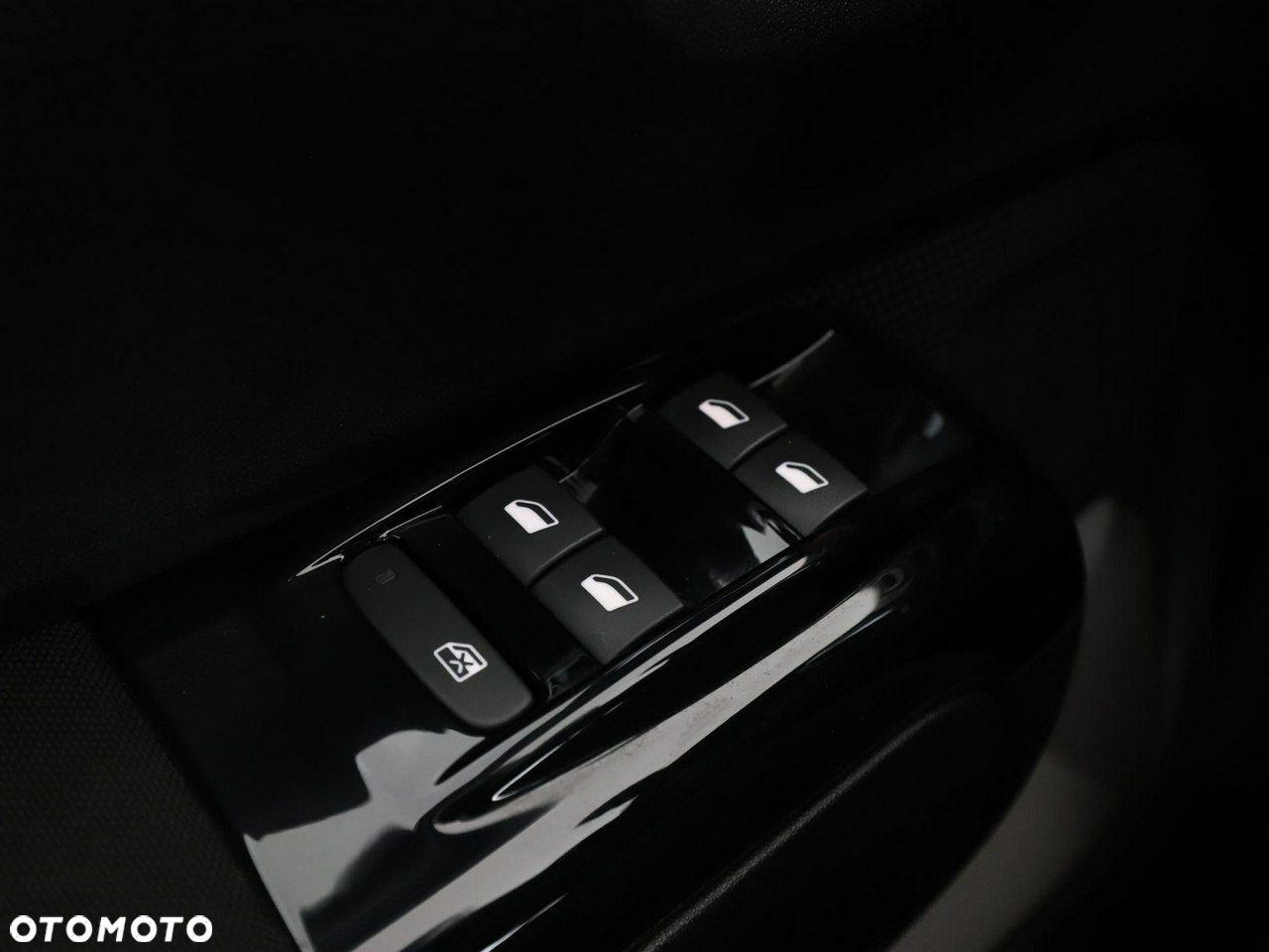 Citroën C3 1.2 PureTech Shine EAT6 - 37