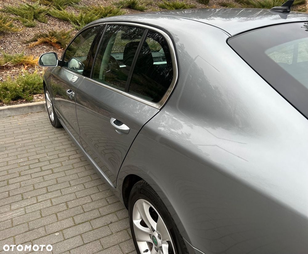 Skoda Superb 1.6 TDI Exclusive - 8