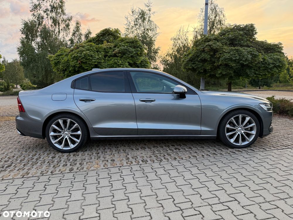 Volvo S60 T5 Momentum Pro - 3