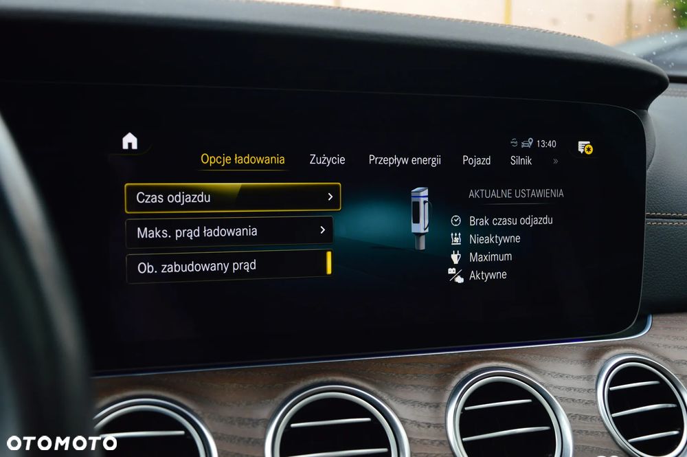 Mercedes-Benz Klasa E 300 9G-TRONIC AMG Line - 26