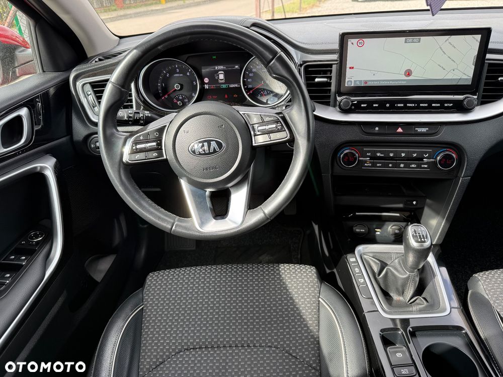 Kia XCeed 1.6 CRDi mHEV Prestige Line - 8