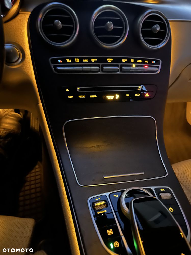 Mercedes-Benz GLC 220 d 4Matic 9G-TRONIC Exclusive - 34