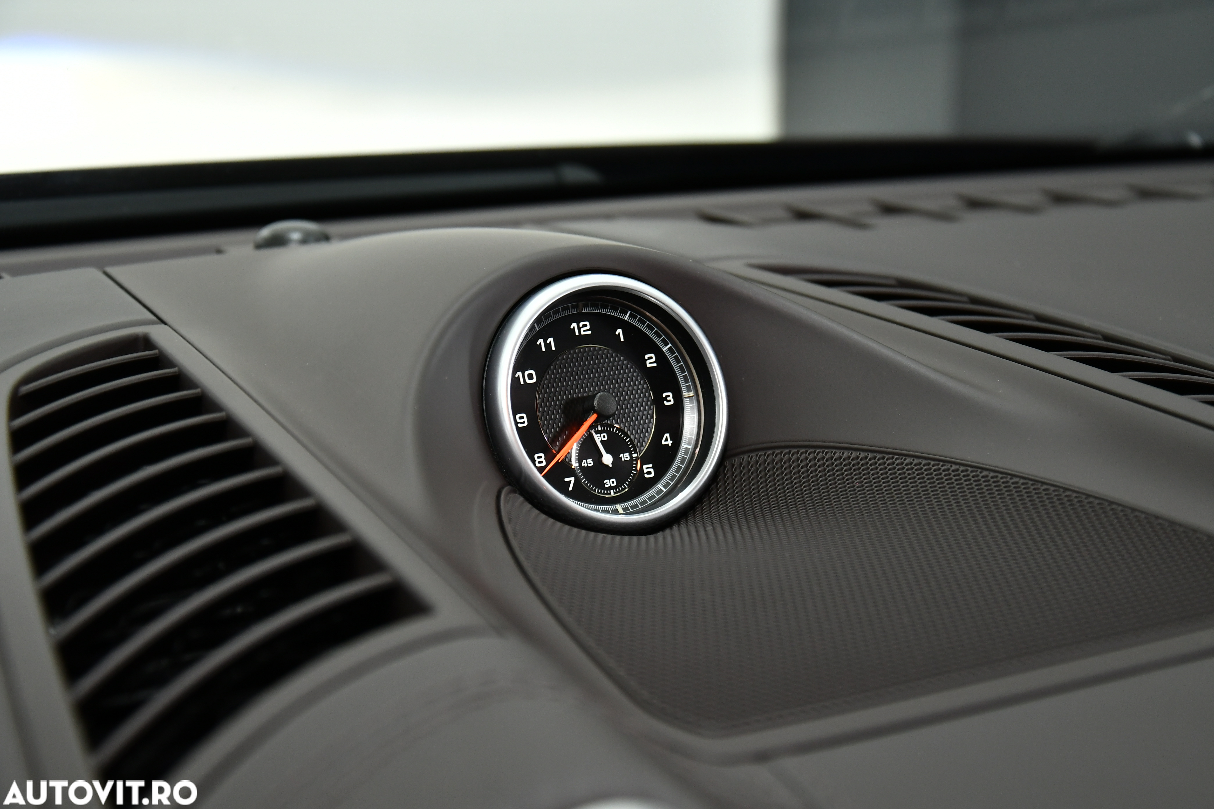 Porsche Cayenne 3.0 L - 18