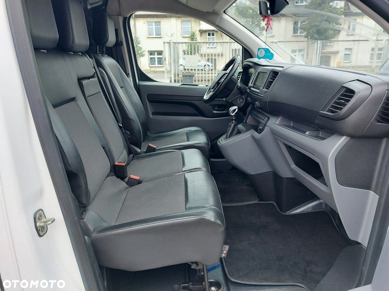 Opel Vivaro - 11