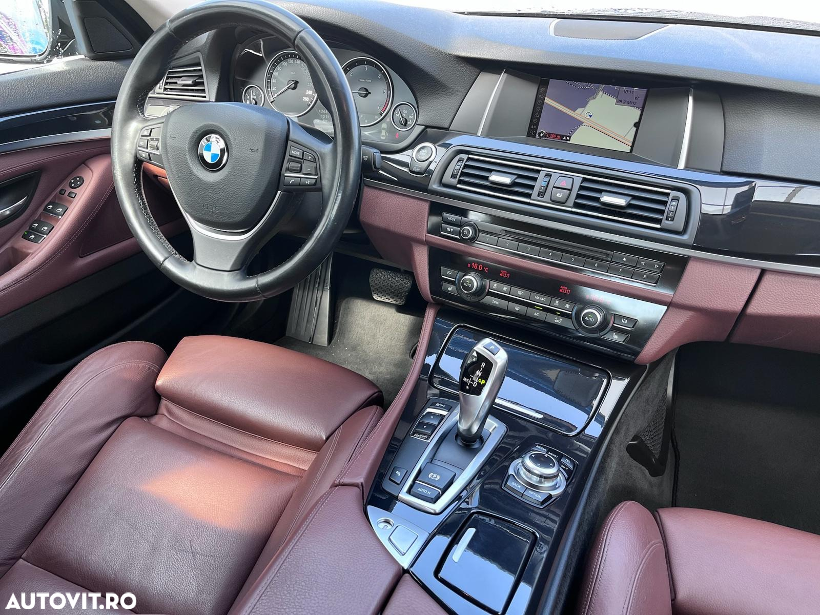 BMW Seria 5 520d Aut. Luxury Line - 12
