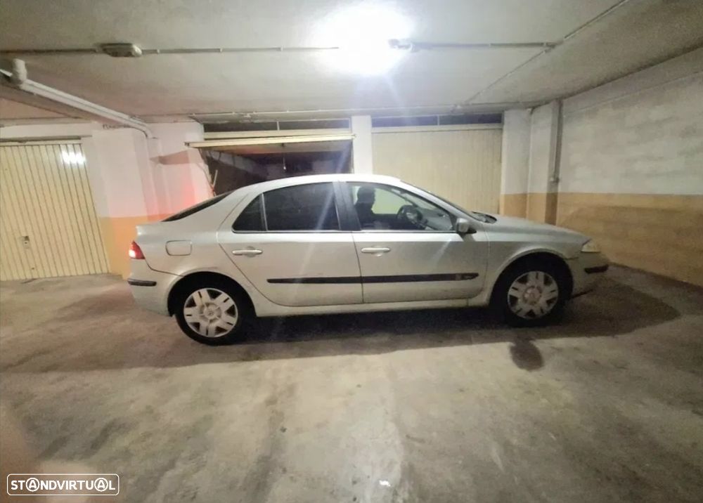 Renault Laguna 1.6 Privilège - 2