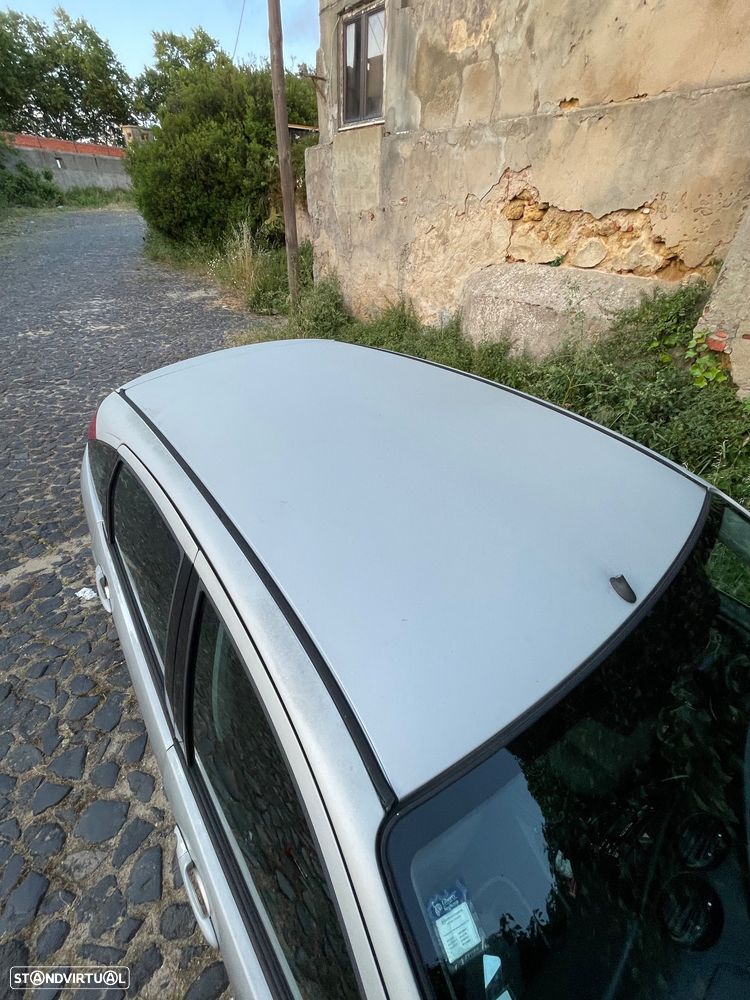Ford Focus 1.4 Ambiente - 7