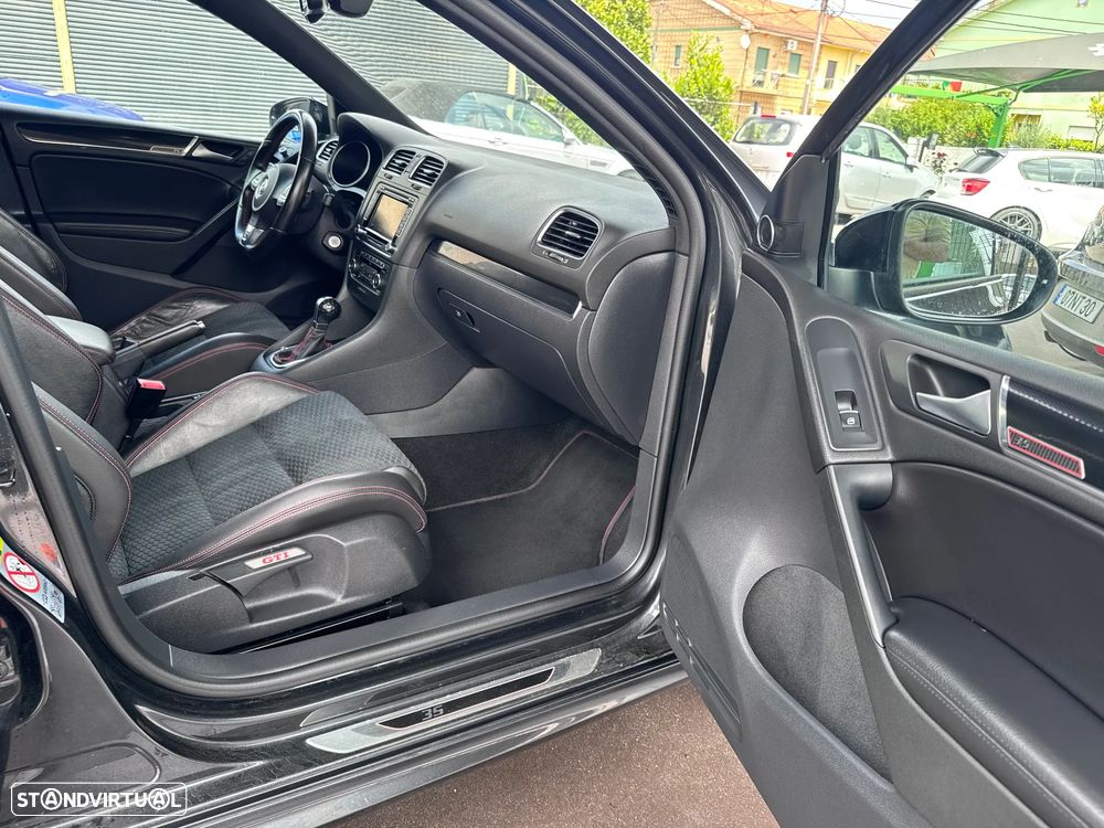 VW Golf 2.0 TSi GTI EDITION 35 DSG - 22