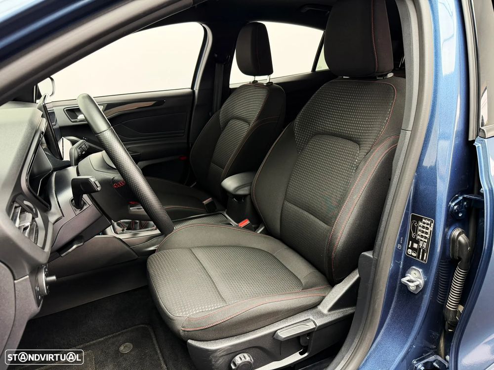 Ford Focus 1.0 EcoBoost MHEV ST-Line - 9