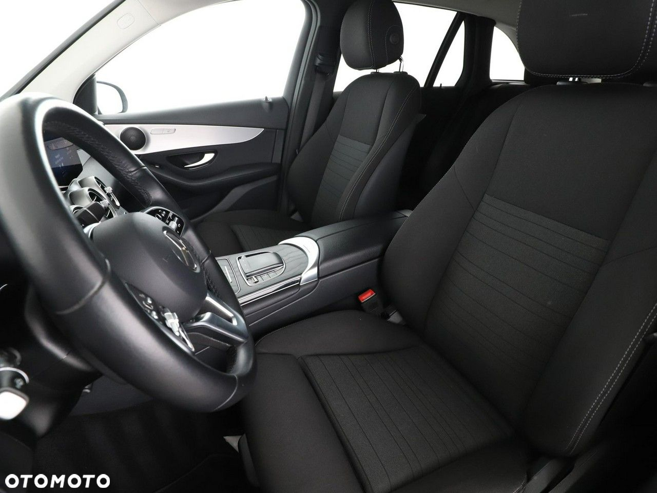 Mercedes-Benz GLC - 13