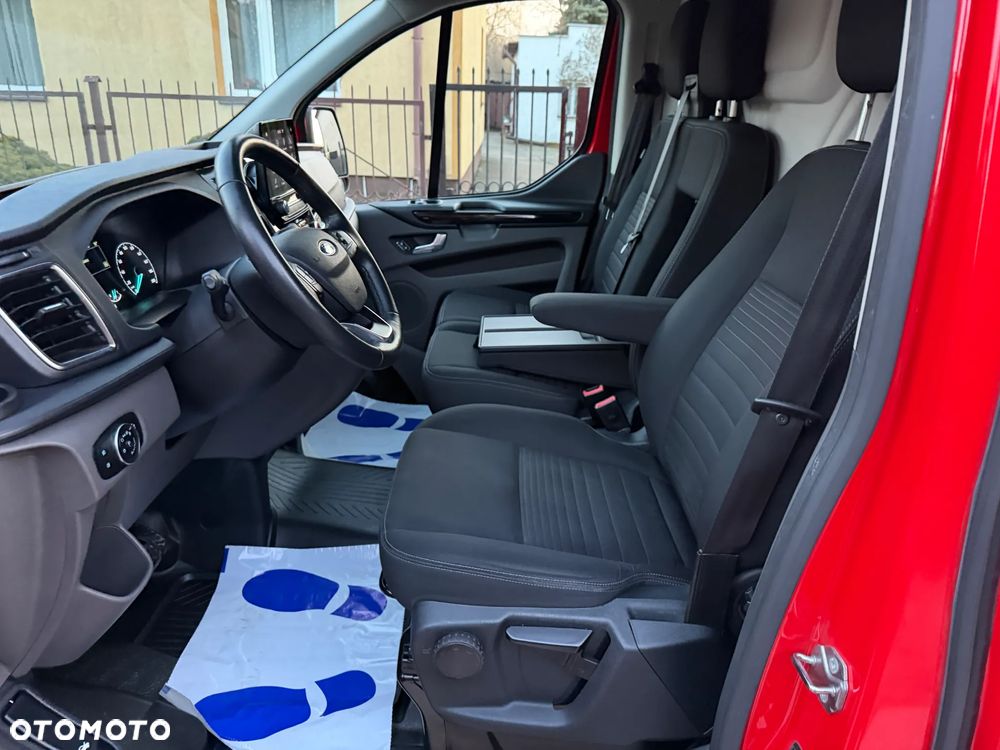 Ford TRANSIT CUSTOM - 9
