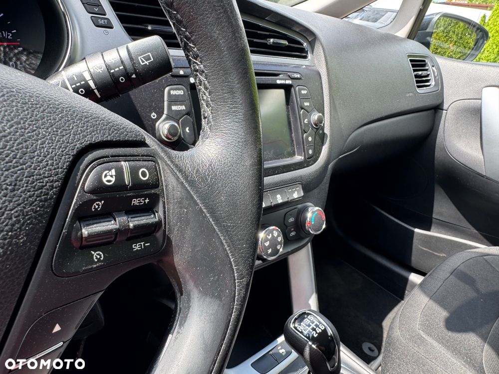 Kia Ceed 1.6 CRDi 128 ISG Fifa World Cup Edition - 29