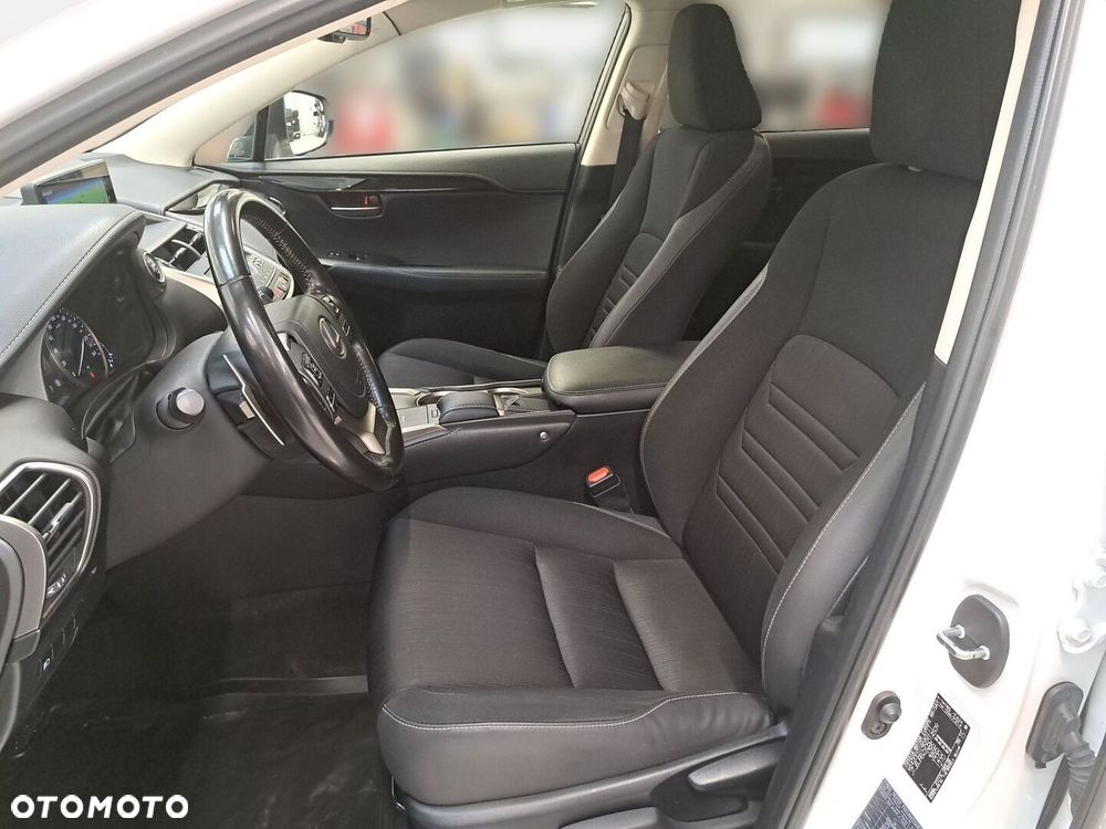 Lexus NX 300h Business Edition AWD - 17