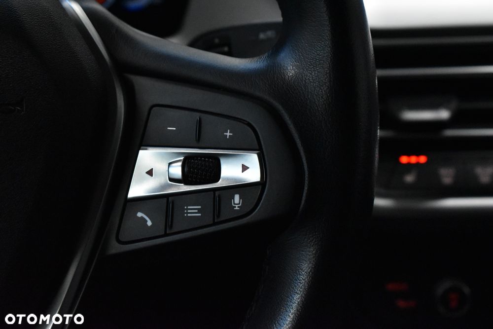 BMW Seria 2 218i Advantage - 15