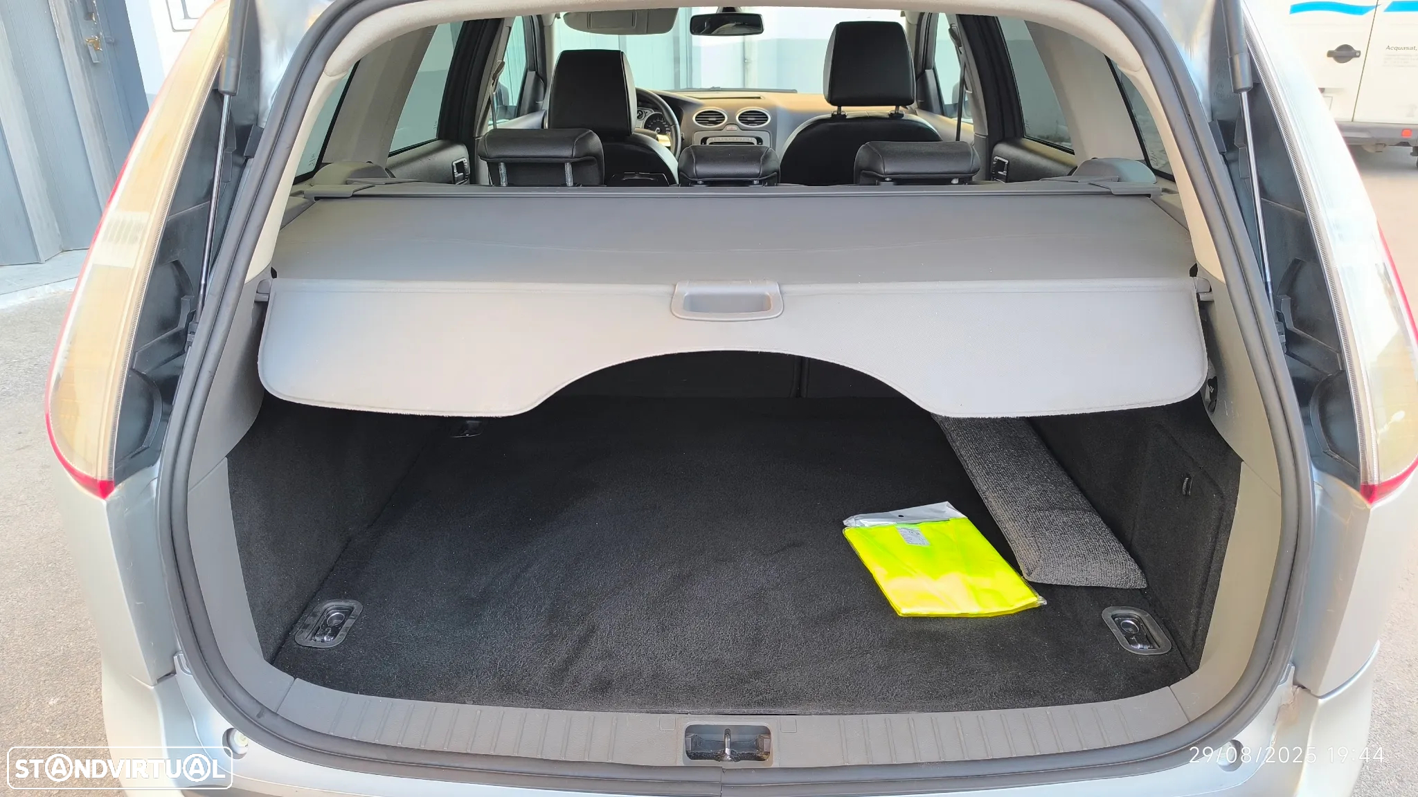 Ford Focus SW 1.6 TDCi Titanium - 11