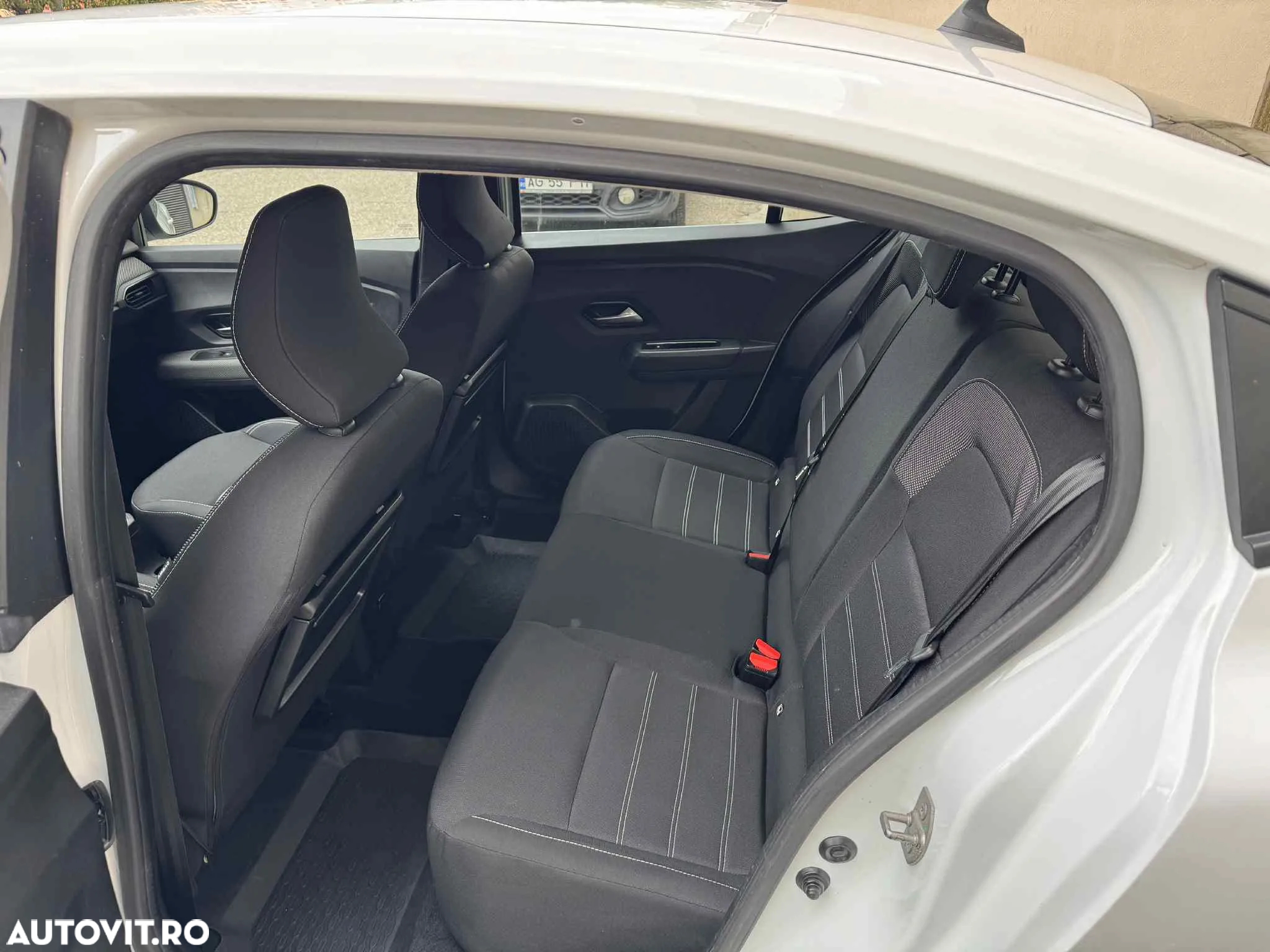 Dacia Logan TCe 90 MT6 Prestige - 11
