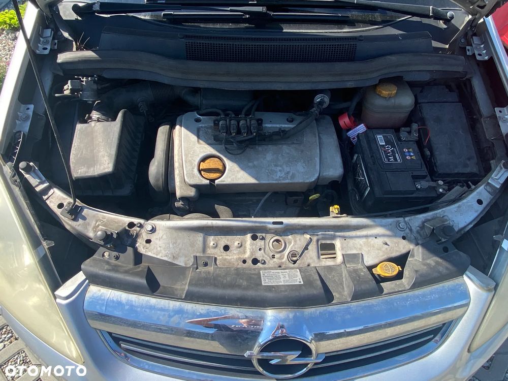 Opel Zafira 1.6 - 11