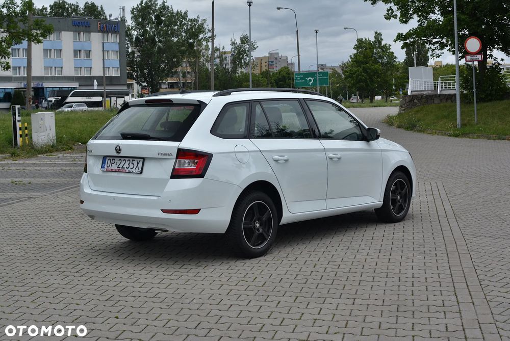 Skoda Fabia 1.0 TSI Ambition - 4
