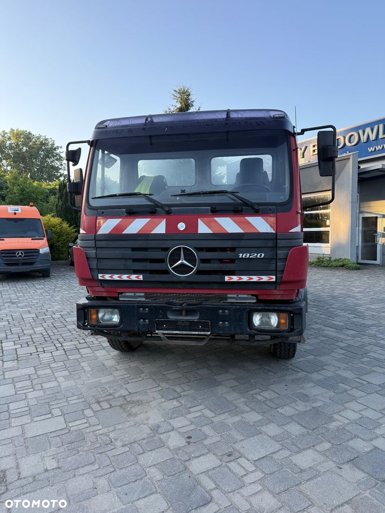 Mercedes-Benz 1820K - 3