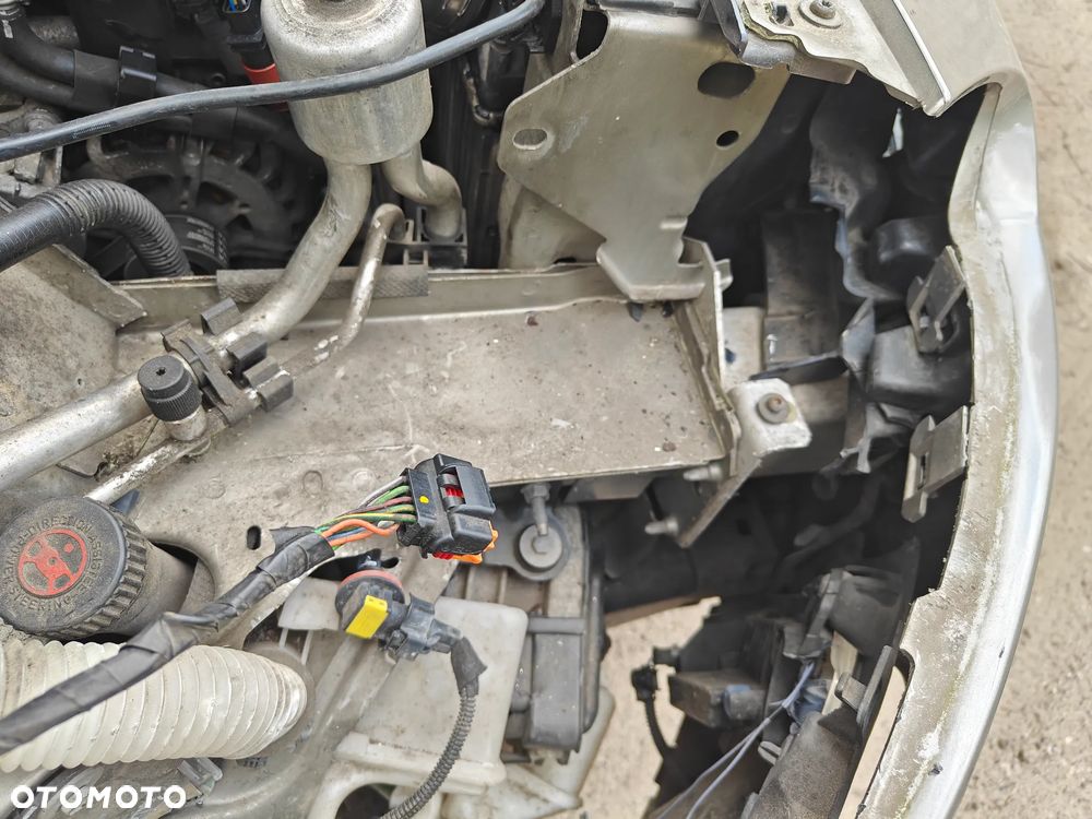 Peugeot 308 1.6 HDi Premium - 16