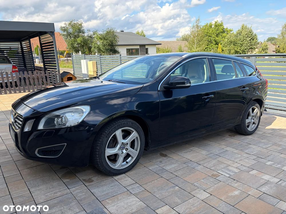 Volvo V60 2.0T Summum - 1