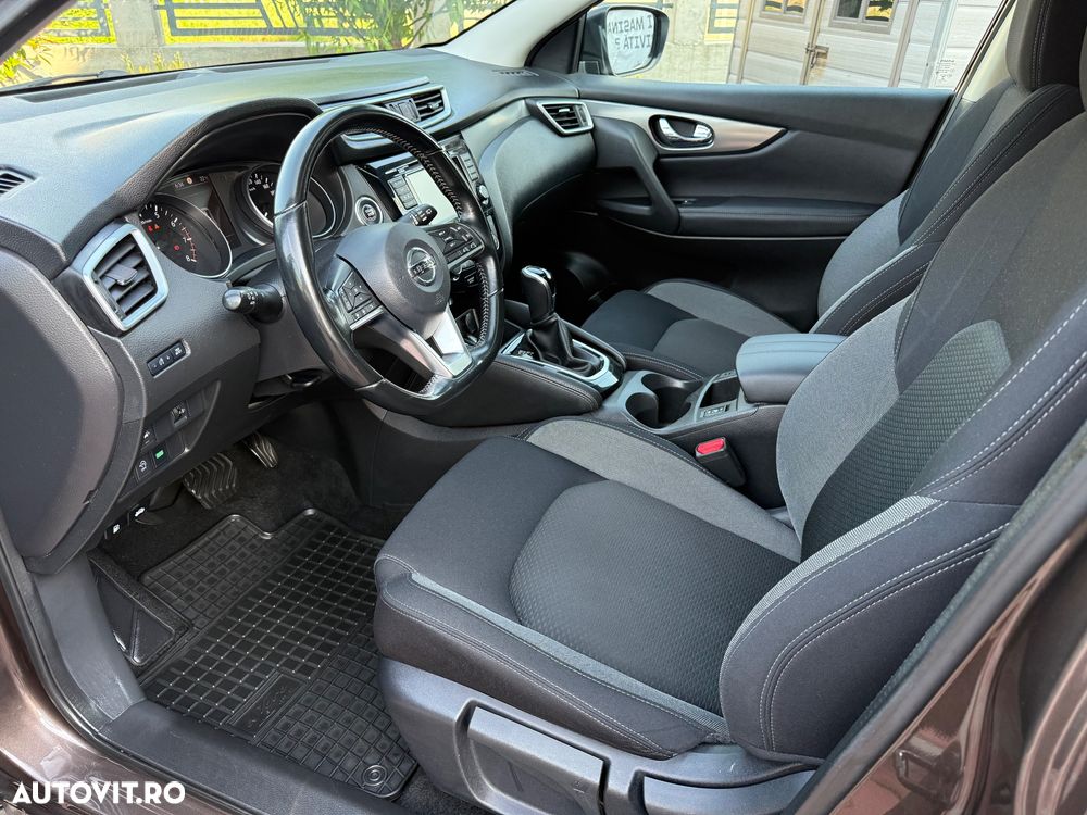 Nissan Qashqai 1.3 DIG-T DCT N-CONNECTA - 35