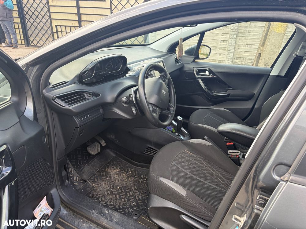 Peugeot 208 e-HDi 68 EGS5 Stop&Start Active - 12