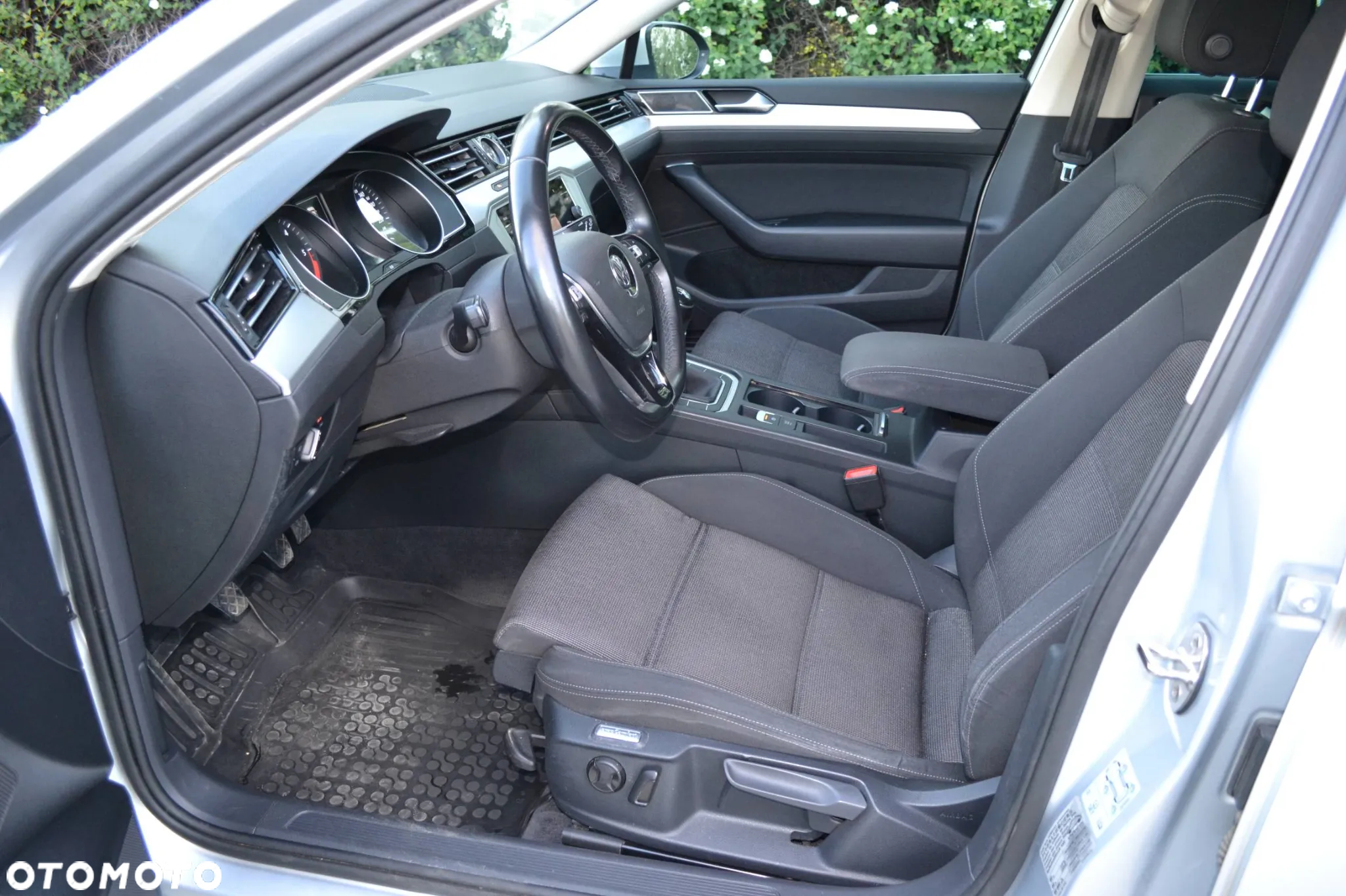 Volkswagen Passat 2.0 TDI BMT Comfortline - 13
