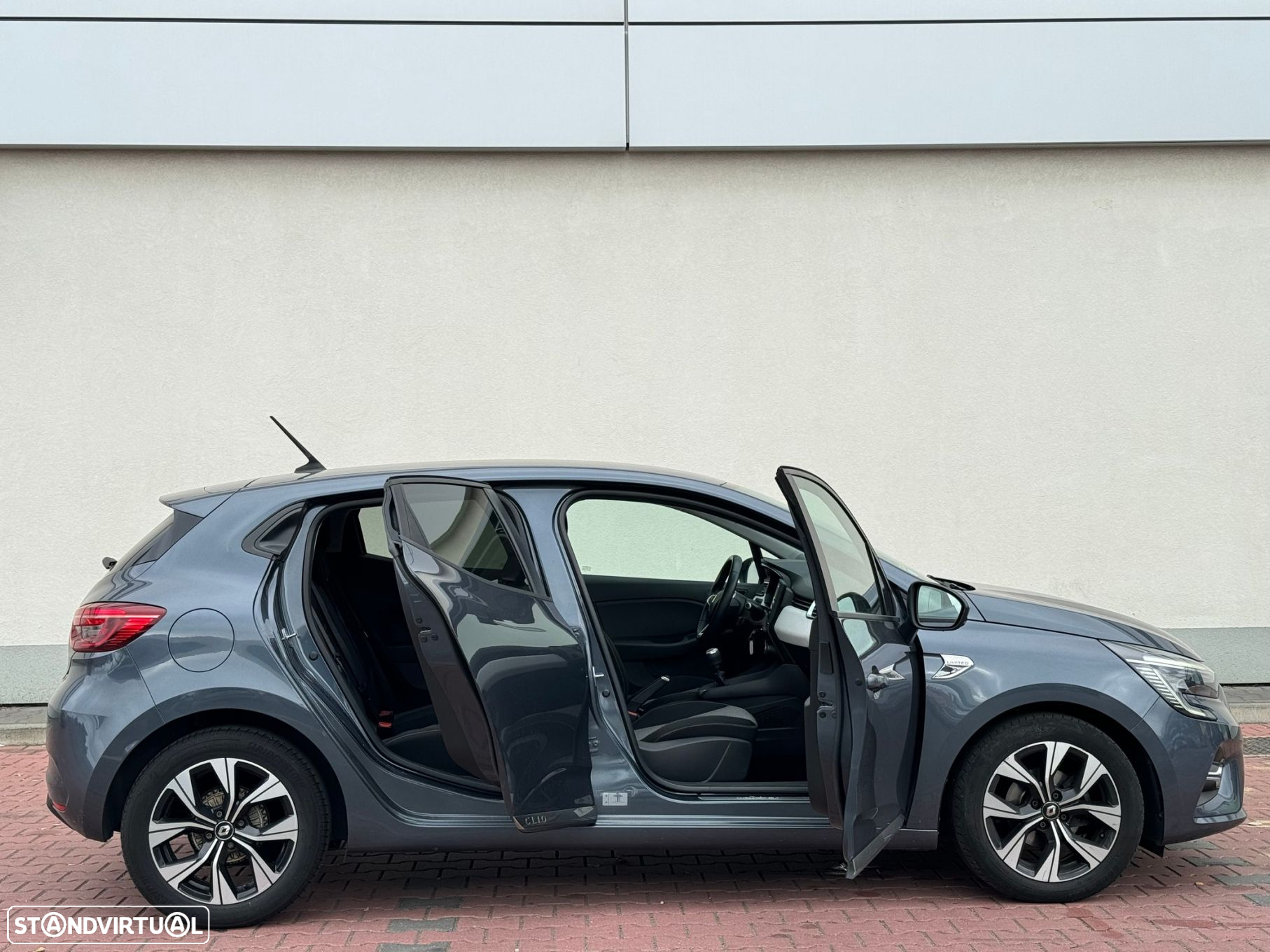 Renault Clio 1.0 TCe Limited Bi-Fuel - 33