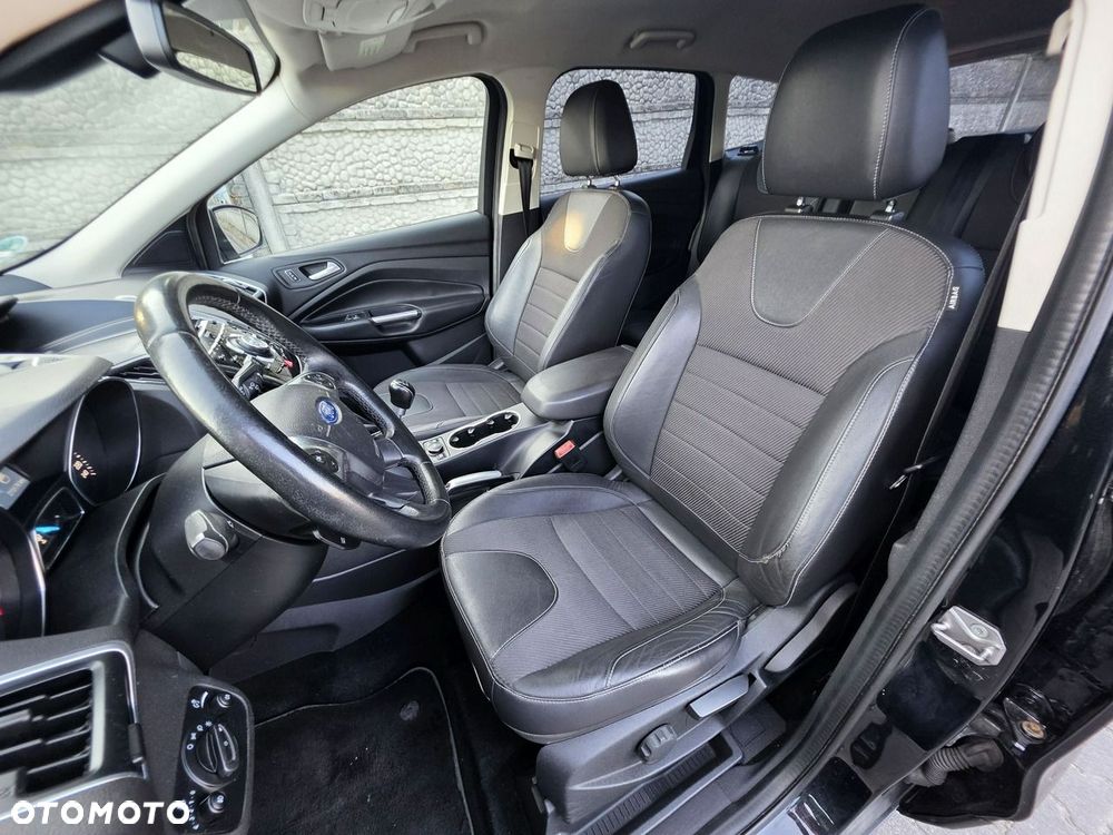 Ford Kuga - 10