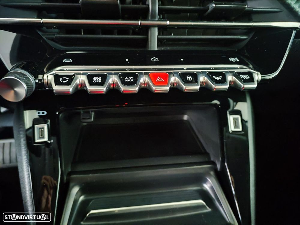 Peugeot 208 1.2 Hybrid Allure e-DCS6 - 20