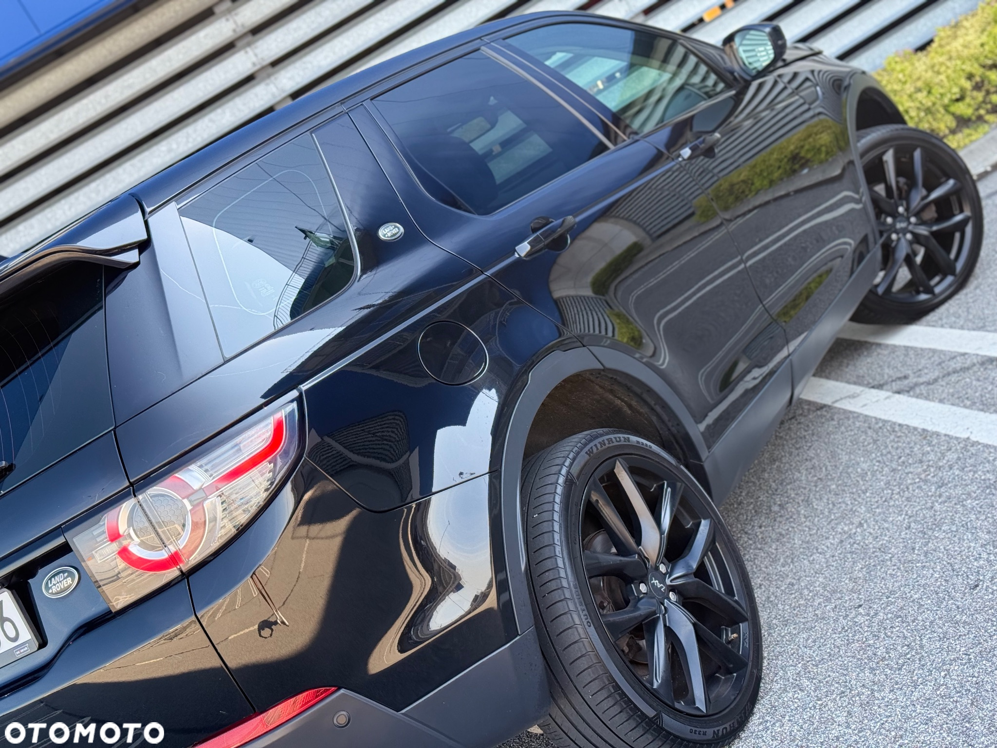 Land Rover Discovery Sport - 32