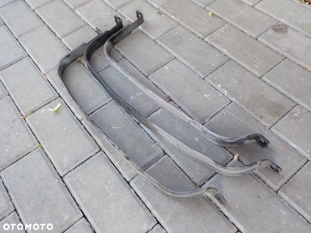 VW T5 MOCOWANIE OPASKI BAKU ZBIORNIKA PALIWA - 2