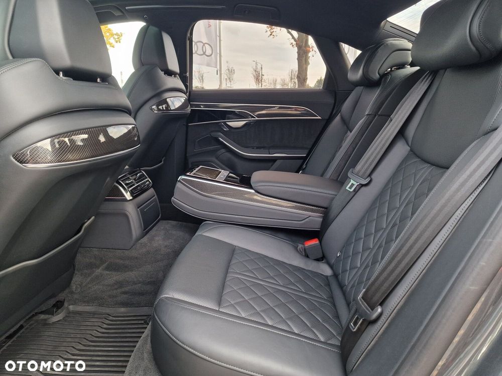 Audi S8 - 13