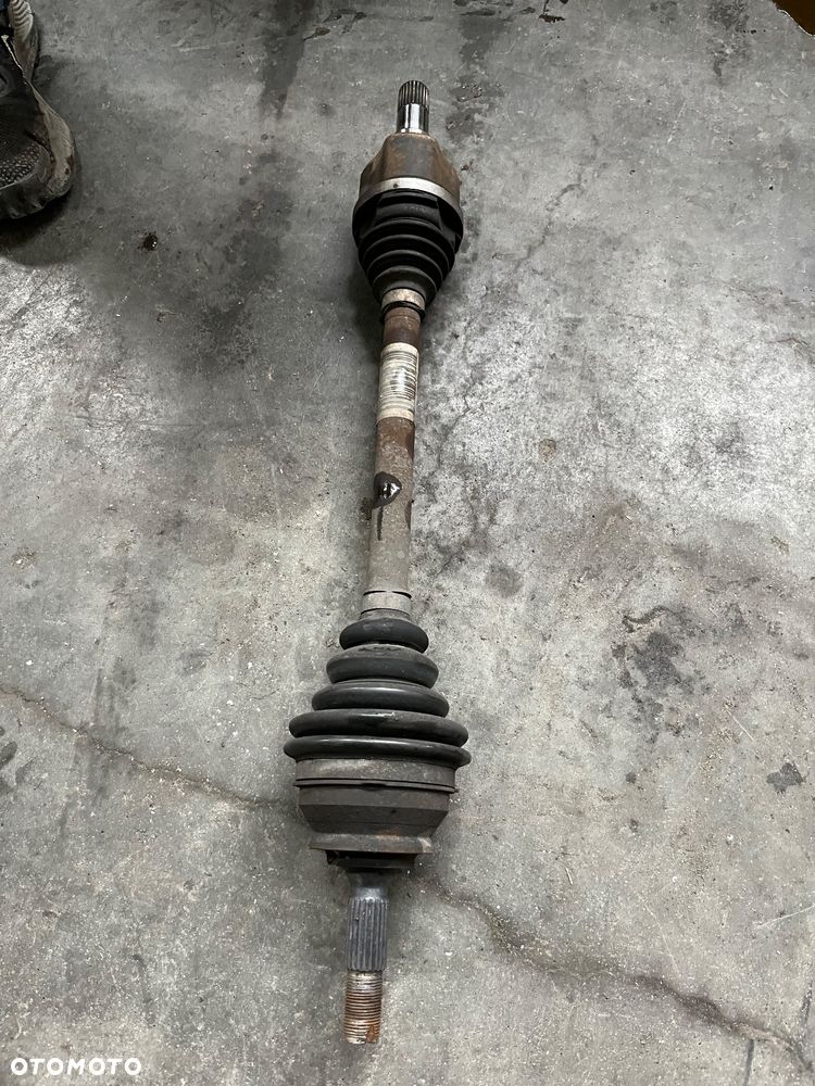 Półoś lewa krótka Citroen DS3 1.2 THP - 1