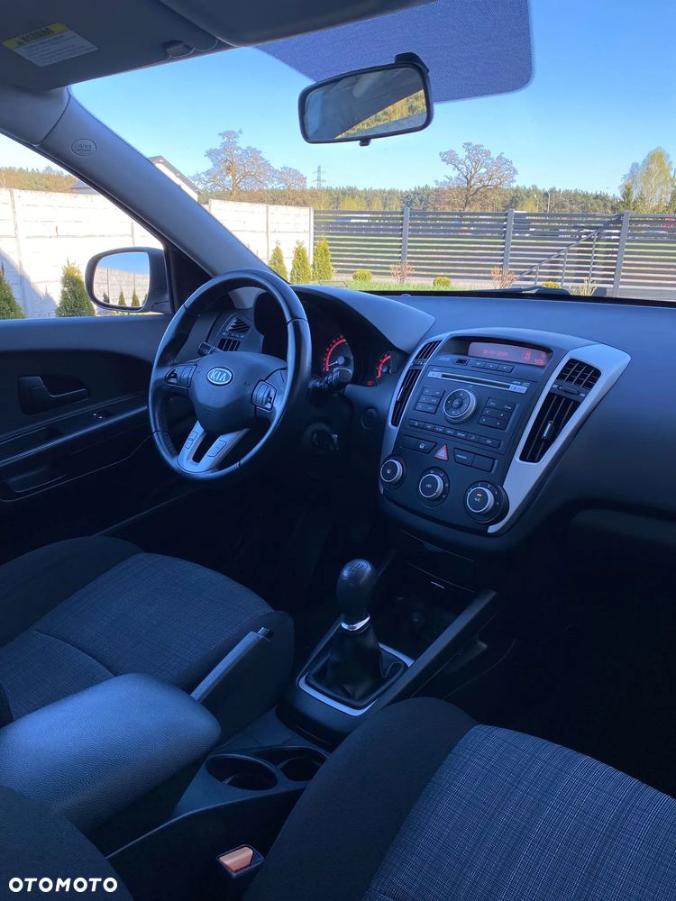 Kia Ceed 1.4 CVVT Attract - 27