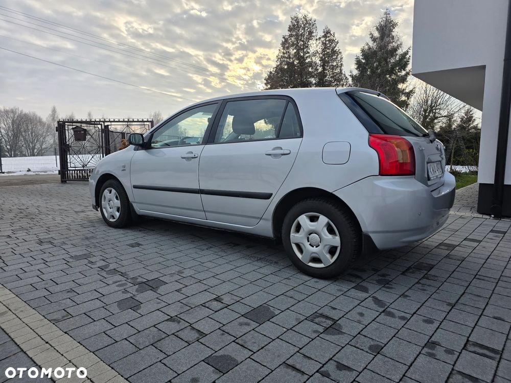 Toyota Corolla 1.4 VVT-i Base - 11