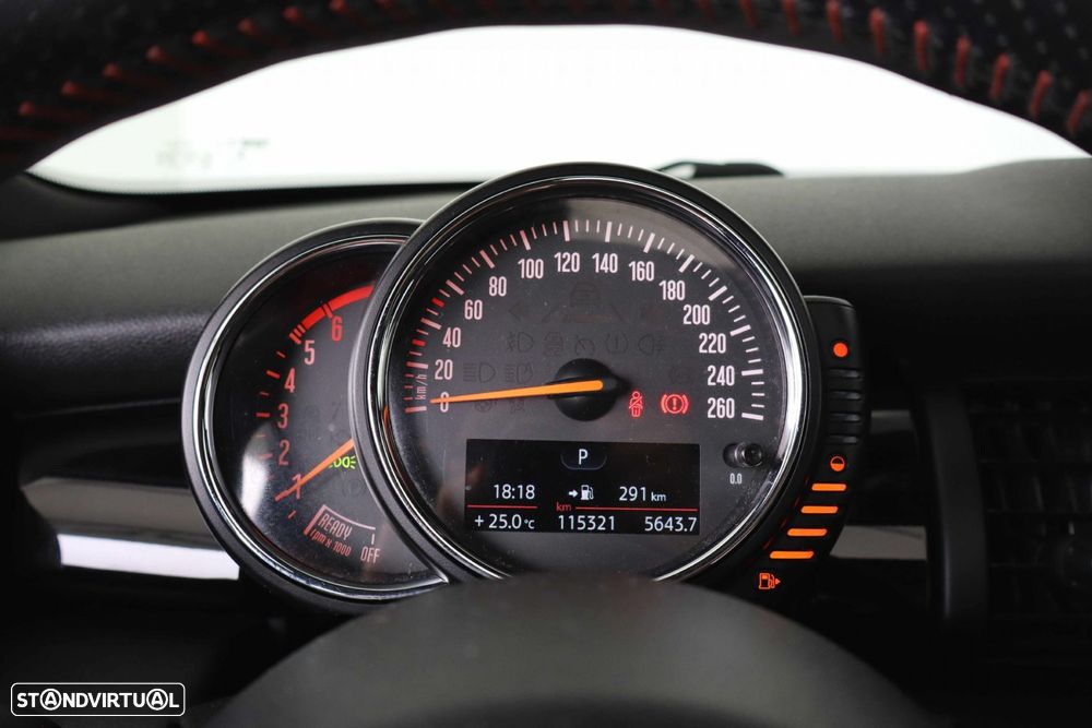 MINI 3 Portas Cooper D Auto - 23
