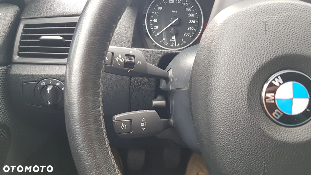 BMW X1 xDrive20d - 14