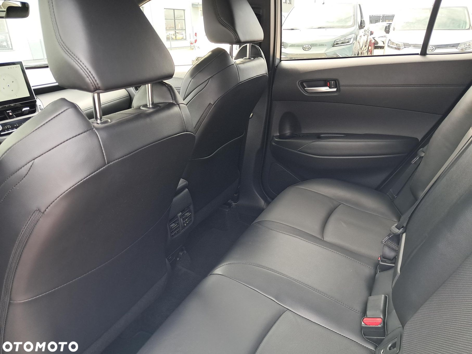 Toyota Corolla Cross - 10