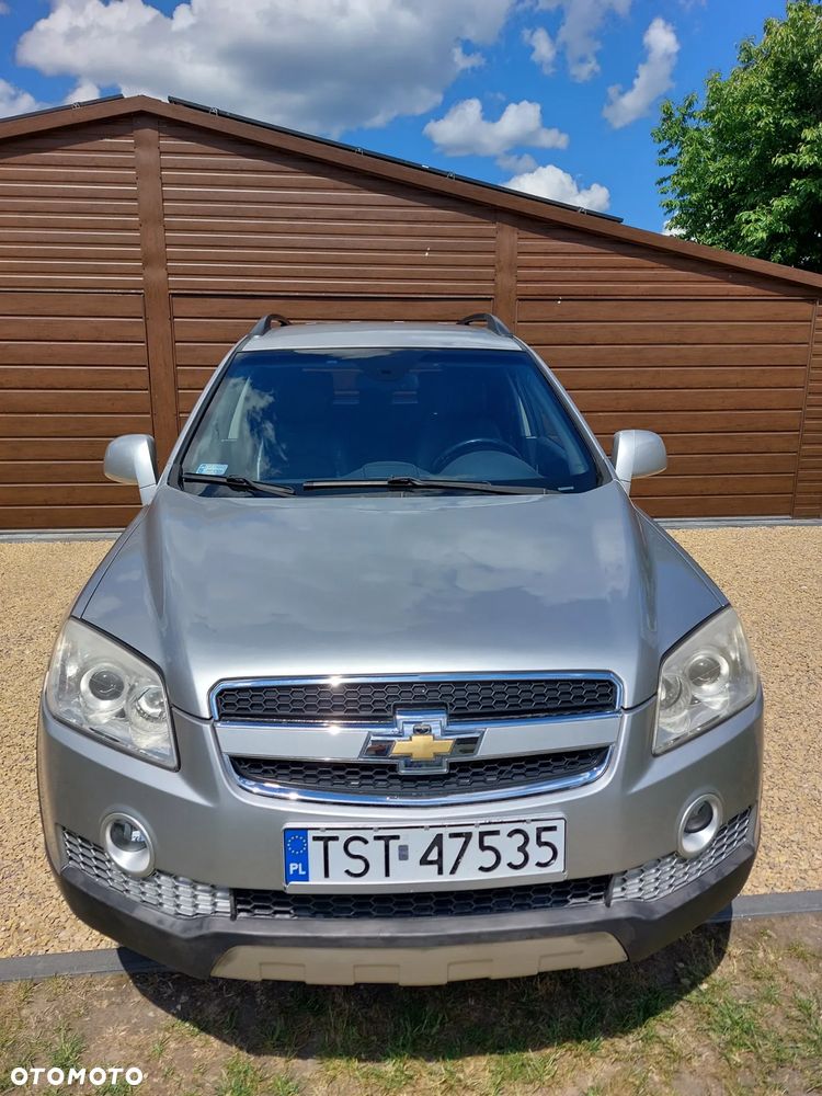 Chevrolet Captiva 2.0 d LT medium - 3