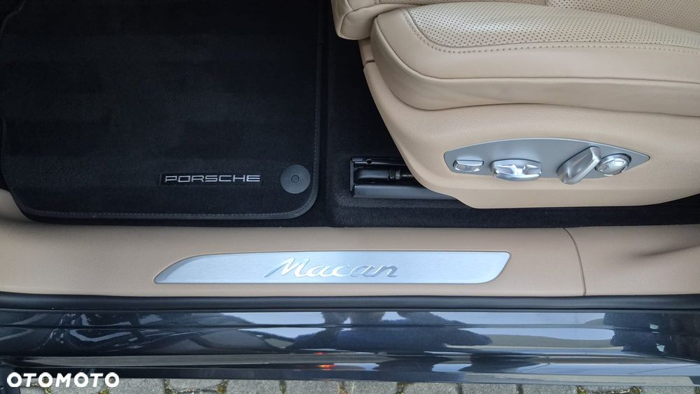 Porsche Macan - 28